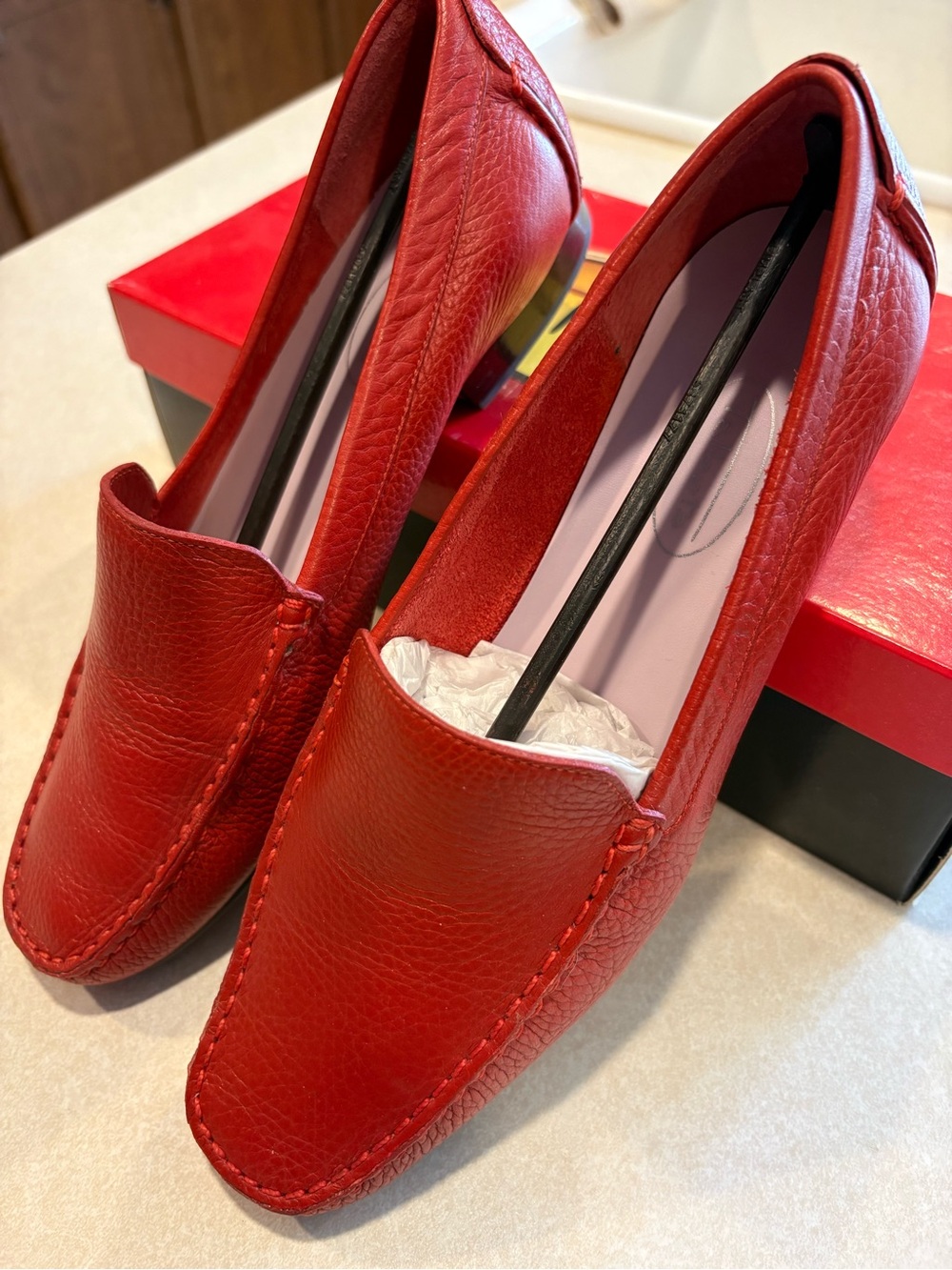 Women’s Talbots ASHTON5 Loafer in Dark Rhubarb Red size 8 medium - Picture 2 of 10